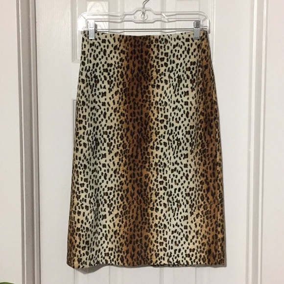 Karen Kane Dresses & Skirts - Karen Kane lifestyle skirt size 6 pencil (gg)